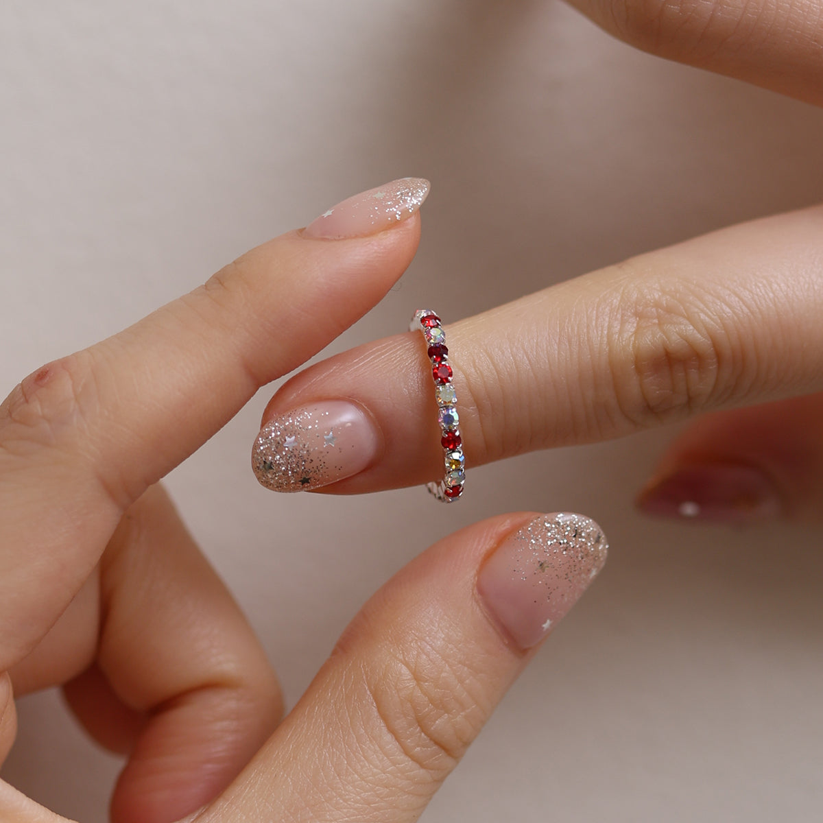 Stretchable tennis chain ring