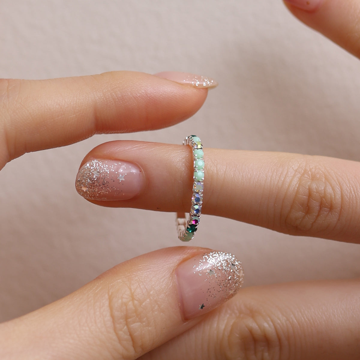 Stretchable tennis chain ring