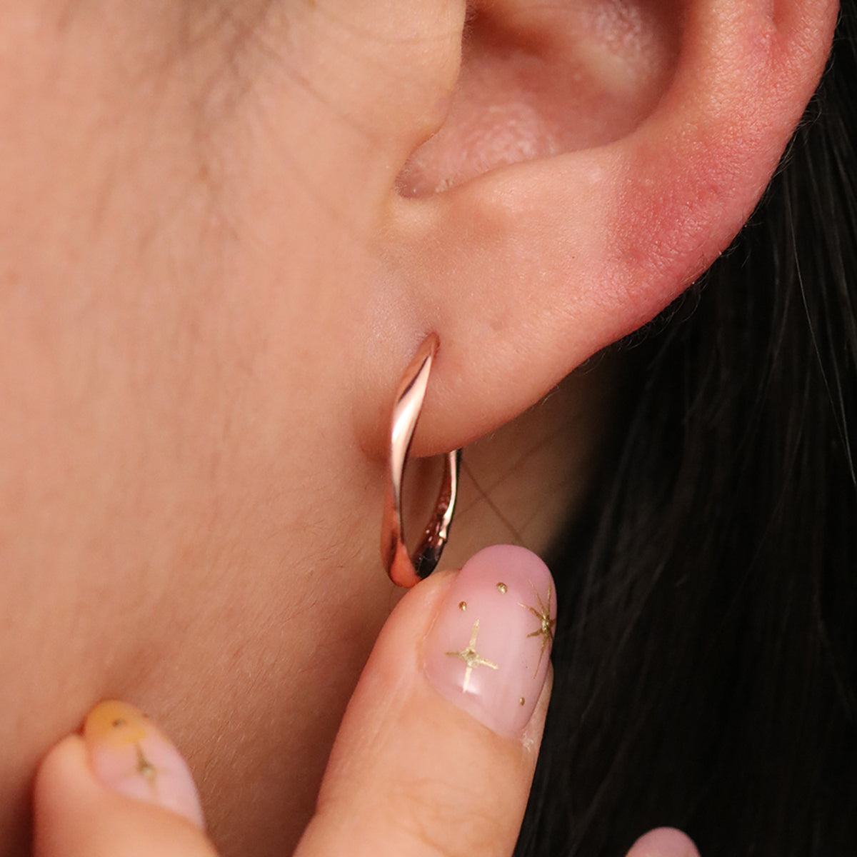 Twisted one-touch earrings