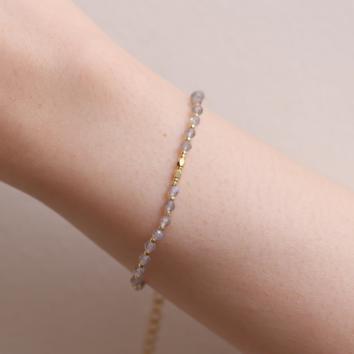 Labradorite beaded bracelet