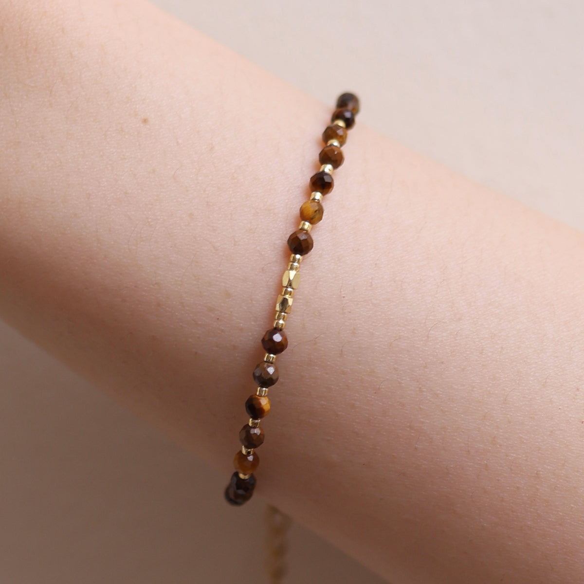 Tiger's eye beaded bracelet