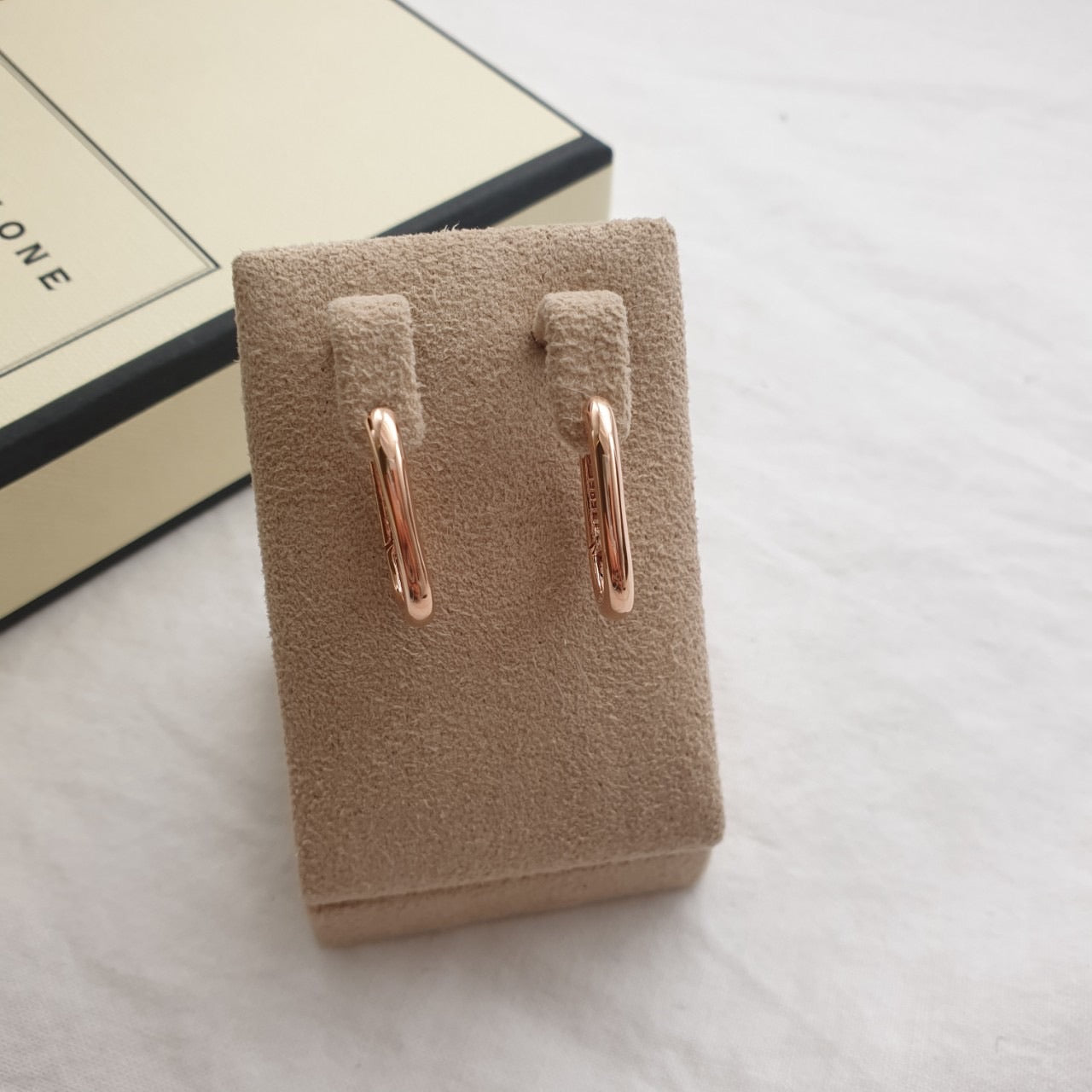 Bold one touch earrings