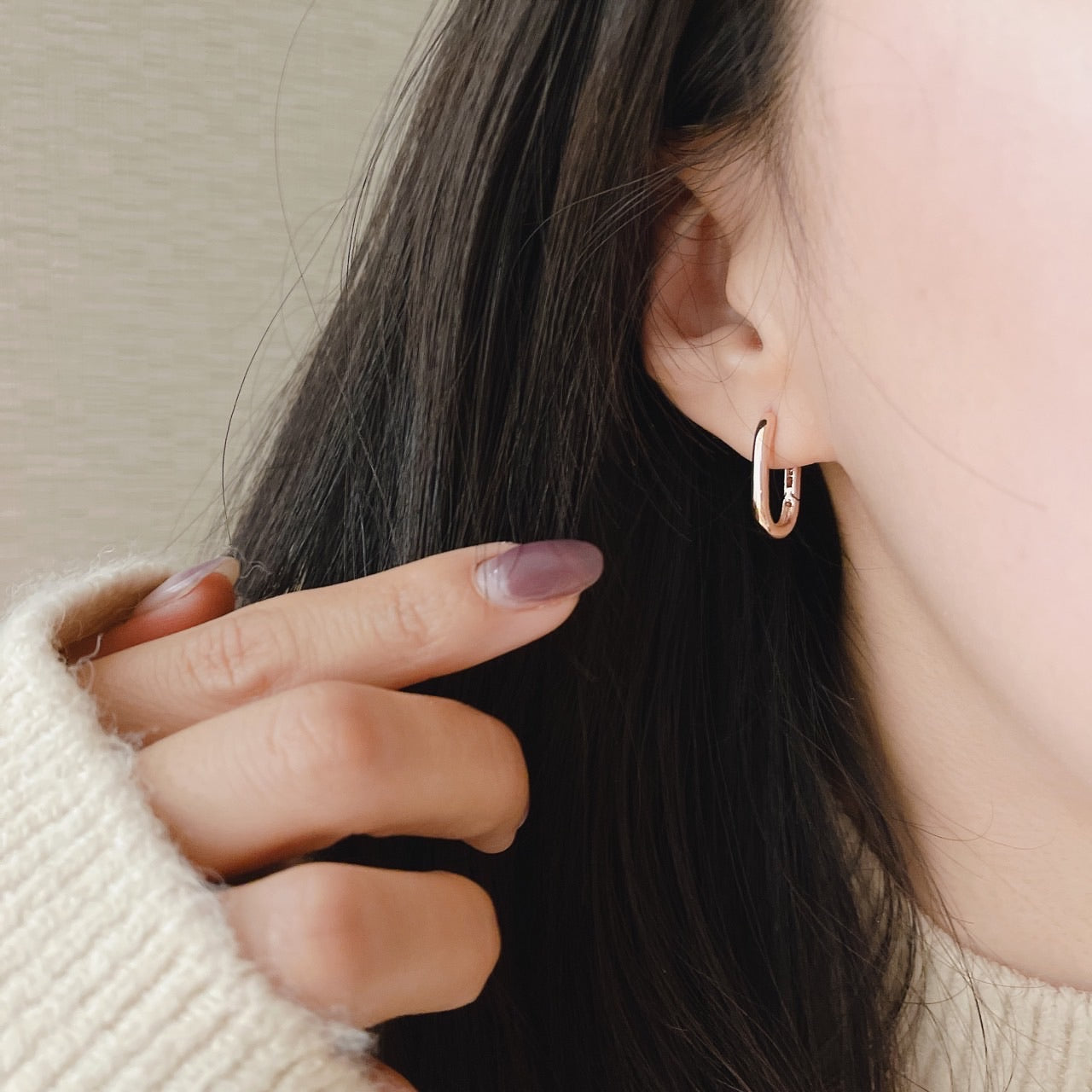 Bold one touch earrings