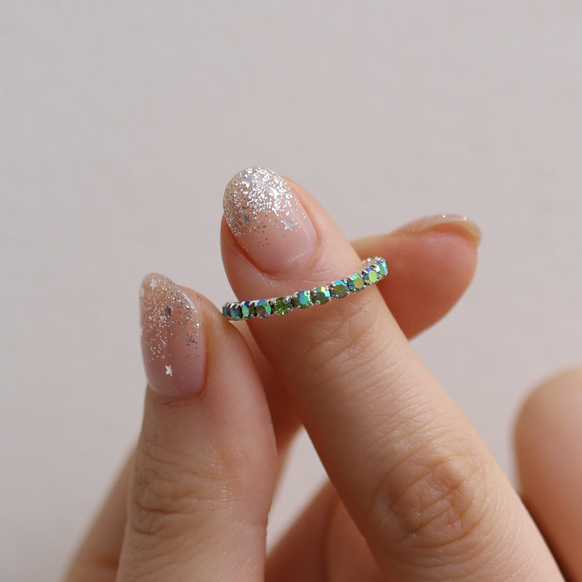 Stretchable tennis chain ring