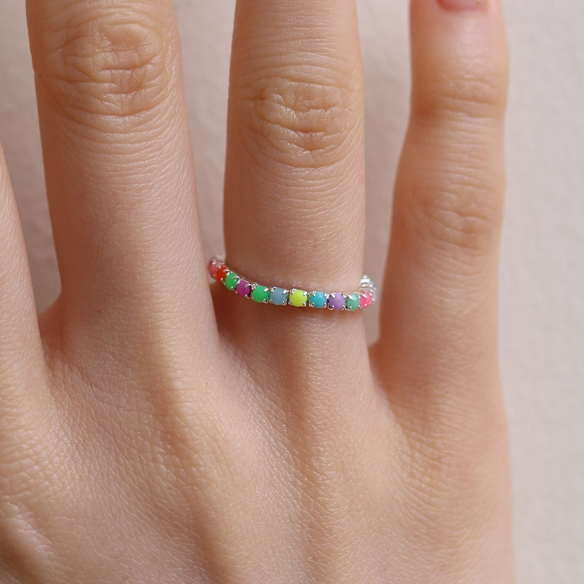 Stretchable tennis chain ring