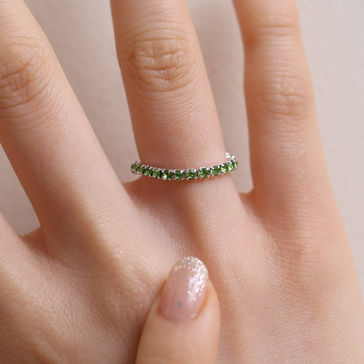 Stretchable tennis chain ring