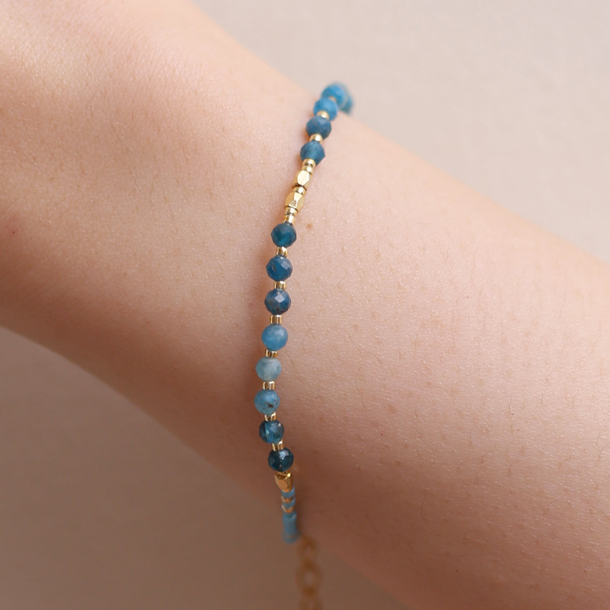 Aquamarine beaded bracelet