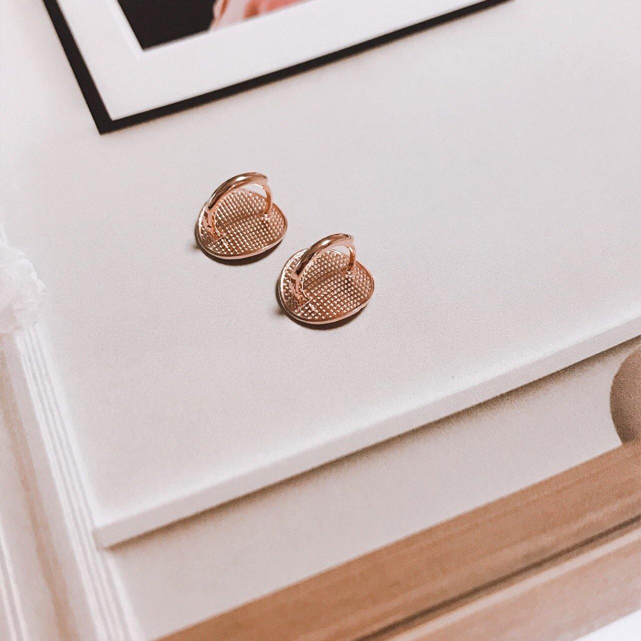 Circle huggies - NABILONDON