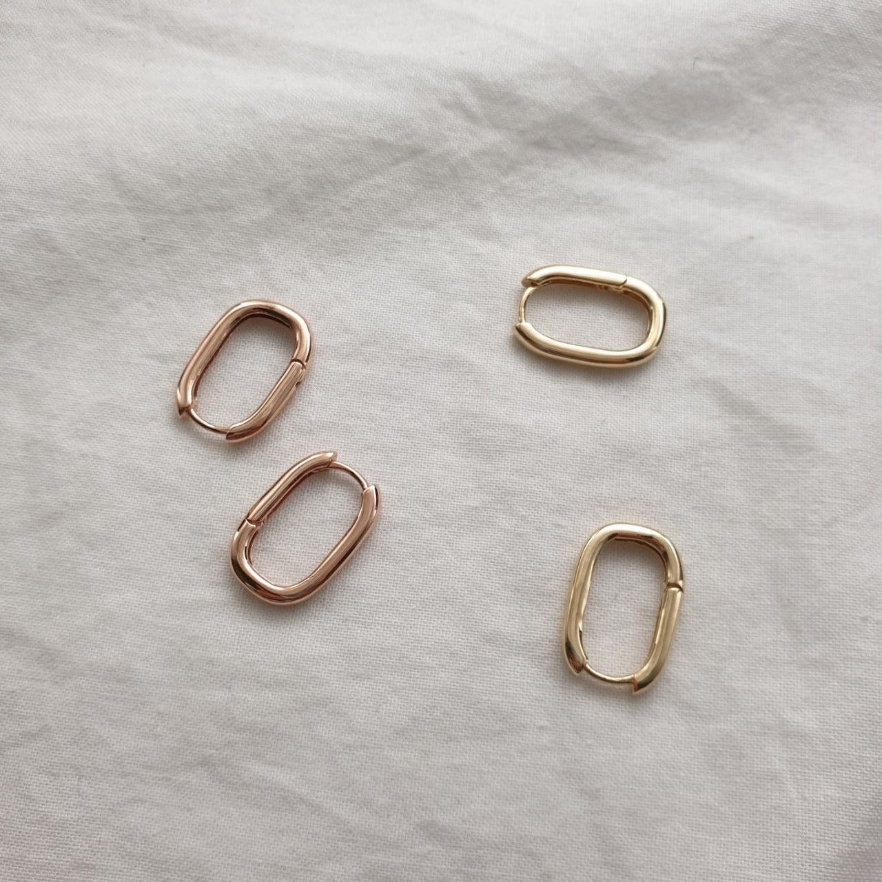 Bold one touch earrings