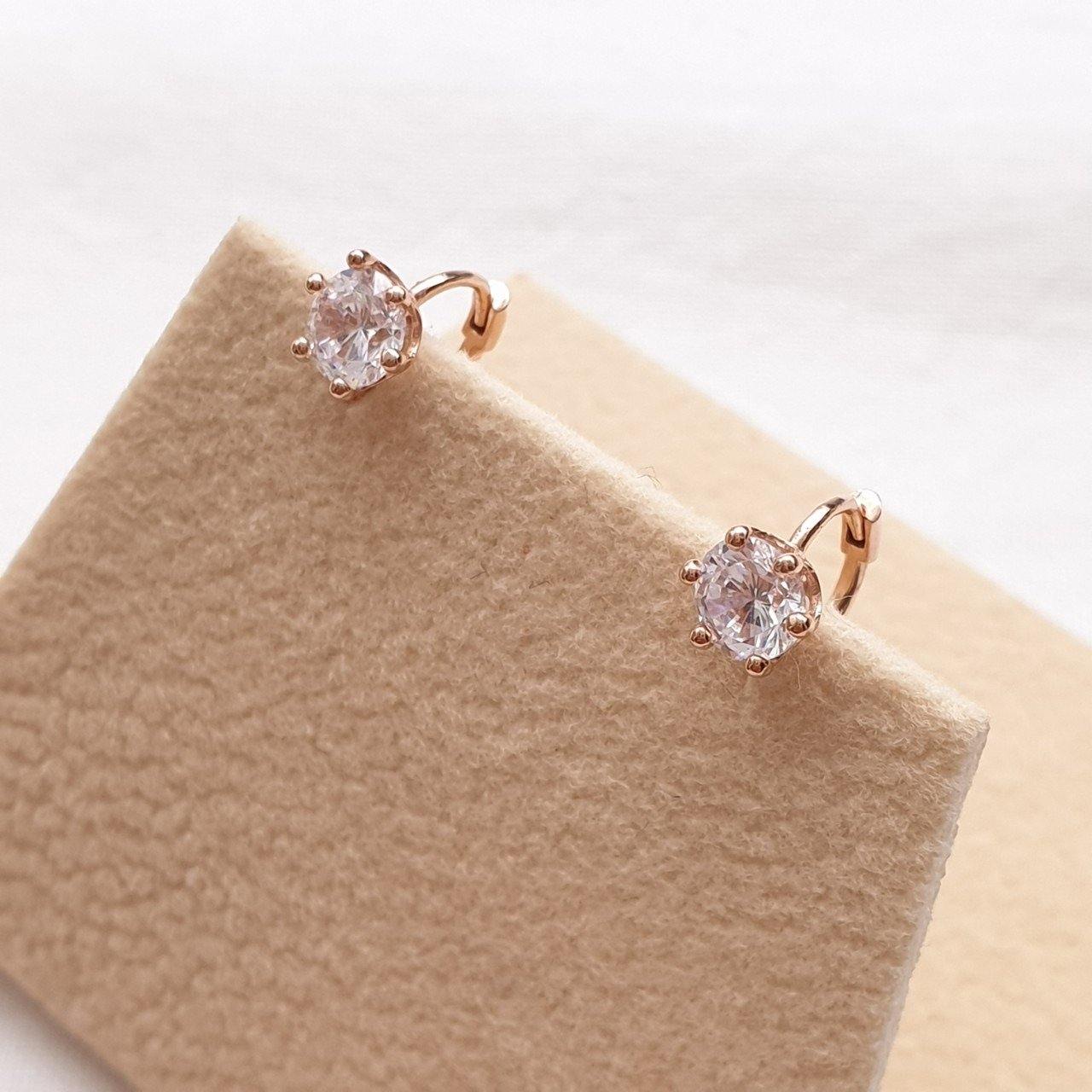 5mm cubic huggie - NABILONDON