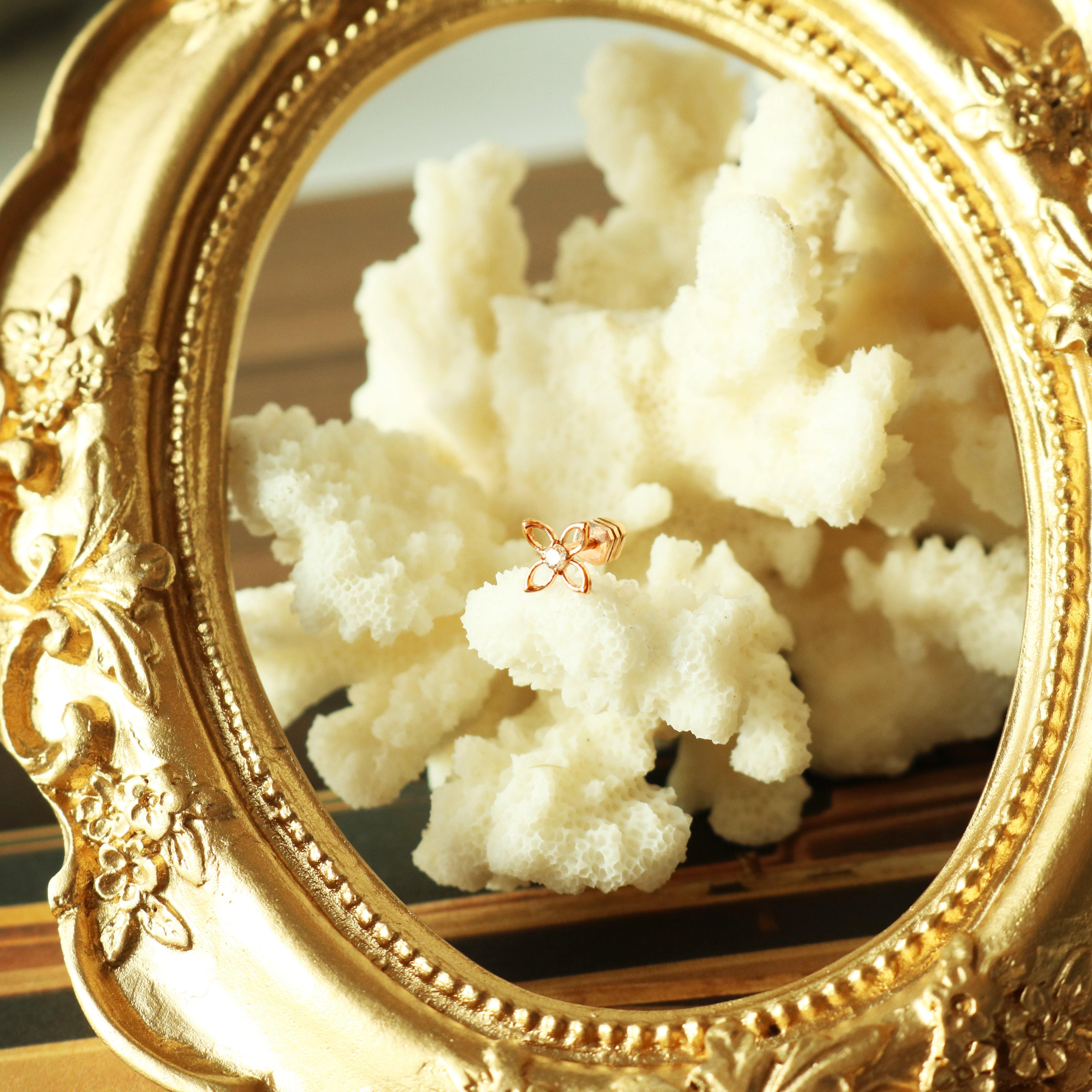 White flower barbell - NABILONDON